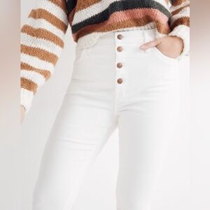 Madewell 10” High-Rise Skinny Crop White Denim. Size 25 stretch